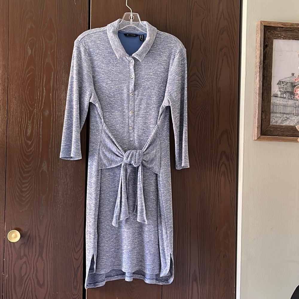 Halston 3/4 sleeved blue/ white midi dress. Size Medium Petite.